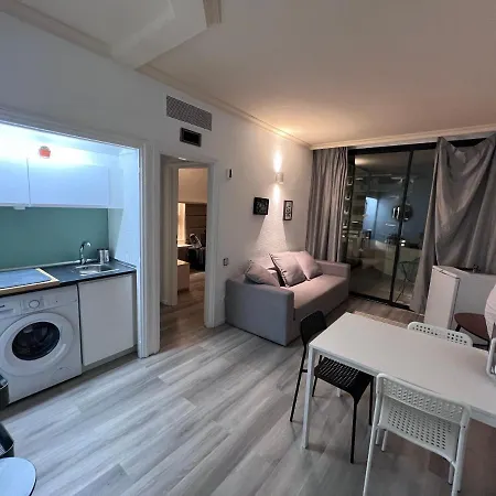 Luxury With Pool View Aparthotel *