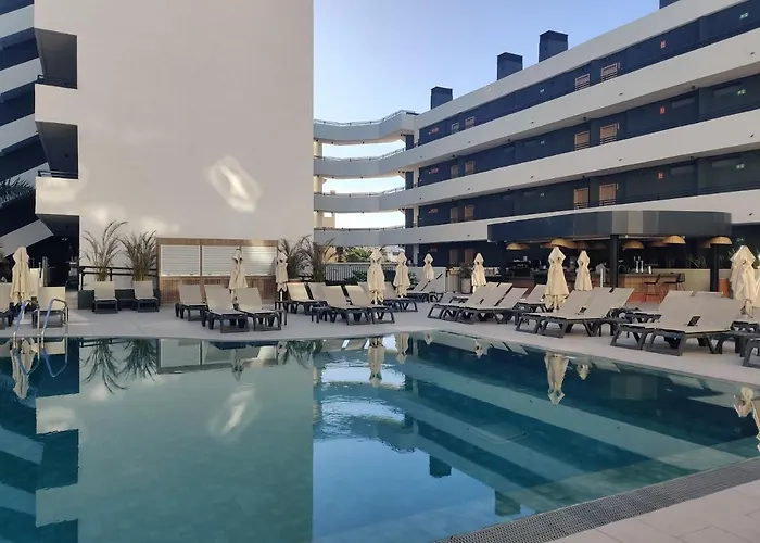 Luxury With Pool View Apart Otel