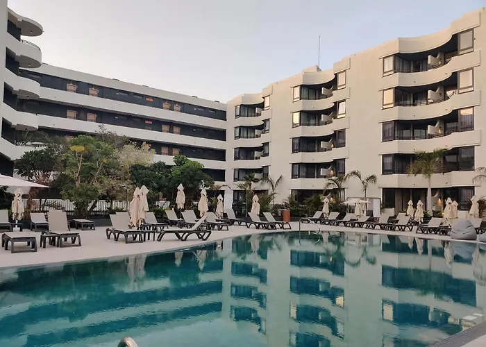 Luxury With Pool View