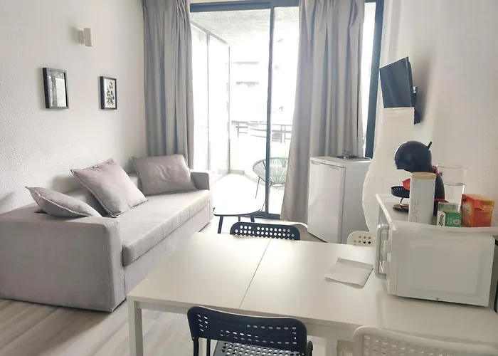 Luxury With Pool View Адехе