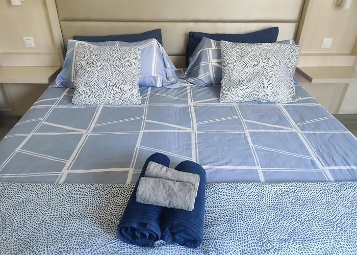 Апарт-отель Luxury With Pool View 3*