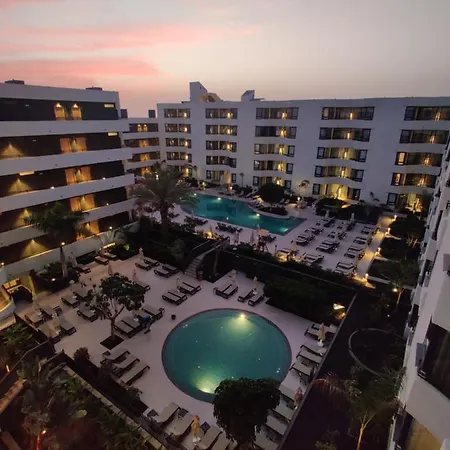 Lägenhetshotell Luxury With Pool View 3*