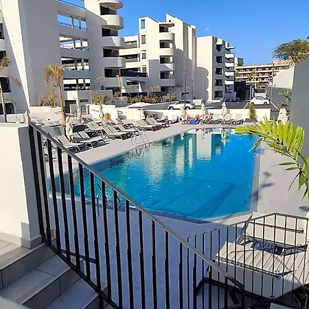 Luxury With Pool View Lägenhetshotell 3*