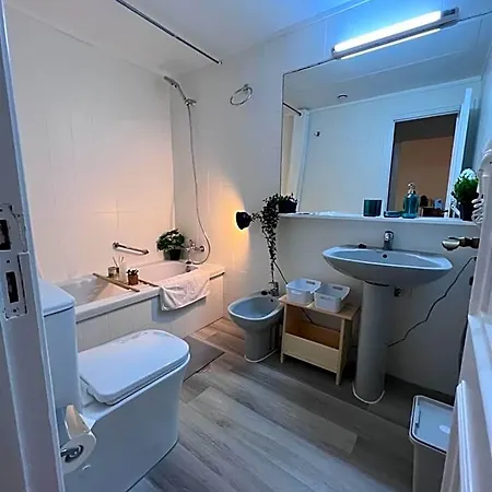 Lägenhetshotell Luxury With Pool View 3*