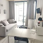 Luxury With Pool View Адехе