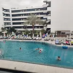 Luxury With Pool View Адехе