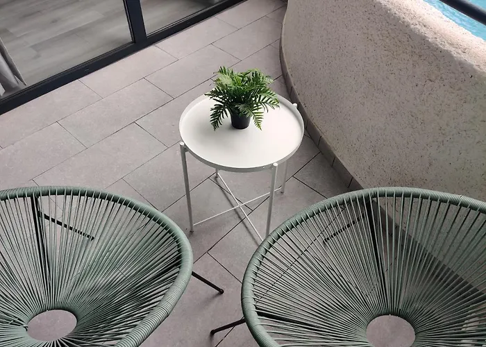 Luxury With Pool View Lägenhetshotell 3*